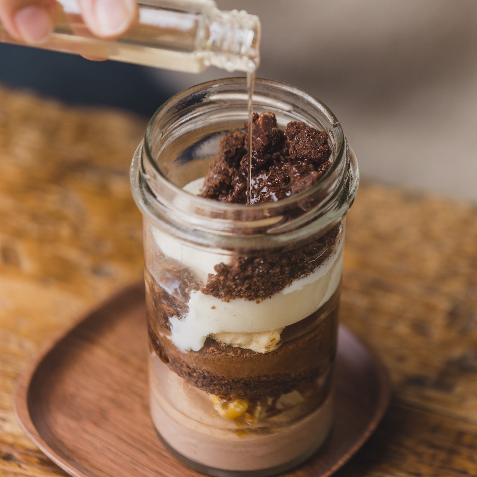 スライドショー【2月4日発送】チョコレートパーティ＆チェリーパイ [ほろ酔いパフェボックス]の画像を開く
